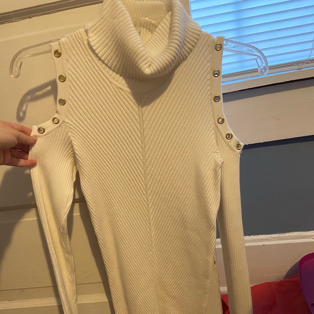 Cut out long sleeve top